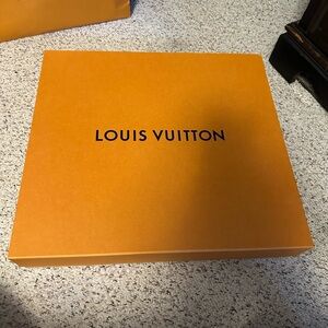 Large size Louis Vuitton Purse box